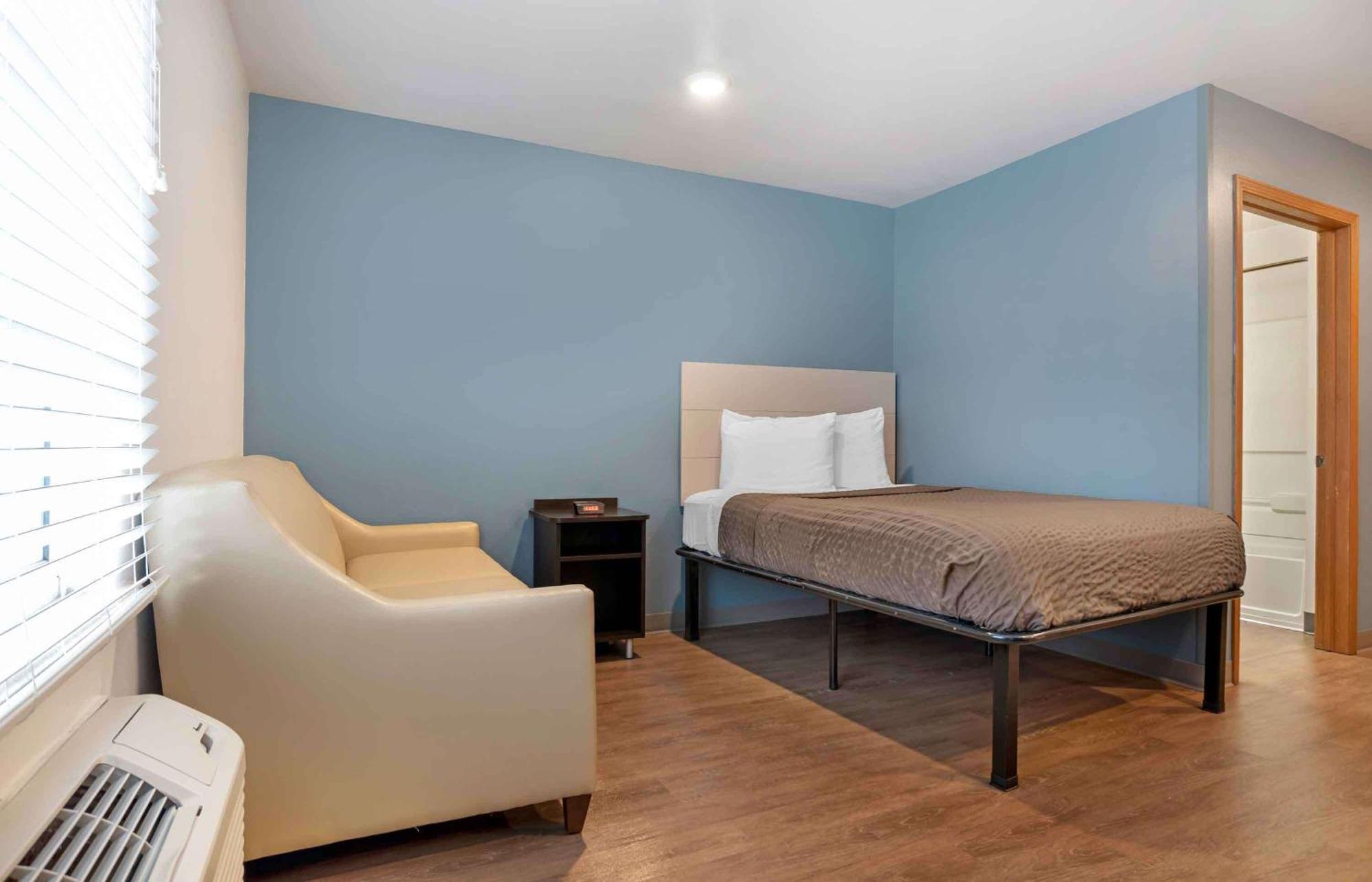 Extended Stay America Select Suites - Pensacola - Northeast Ferry Pass Bagian luar foto