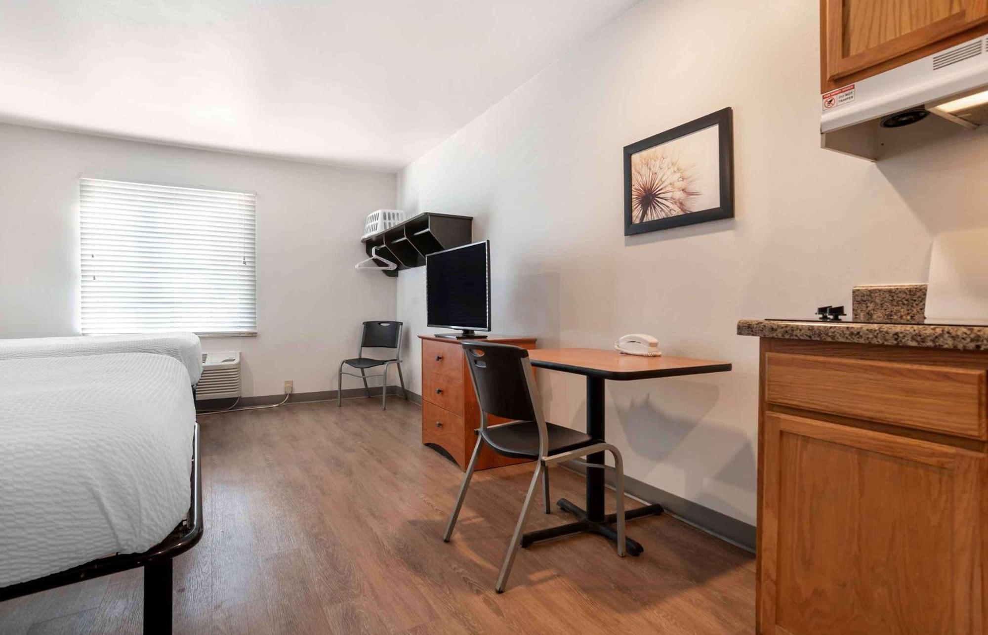 Extended Stay America Select Suites - Pensacola - Northeast Ferry Pass Bagian luar foto